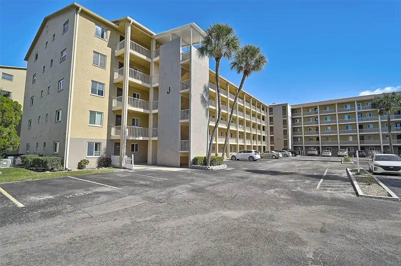 3585 Lake Bayshore Dr #J-301, FL