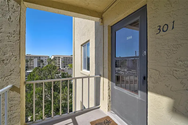 3585 Lake Bayshore Dr #J-301, FL