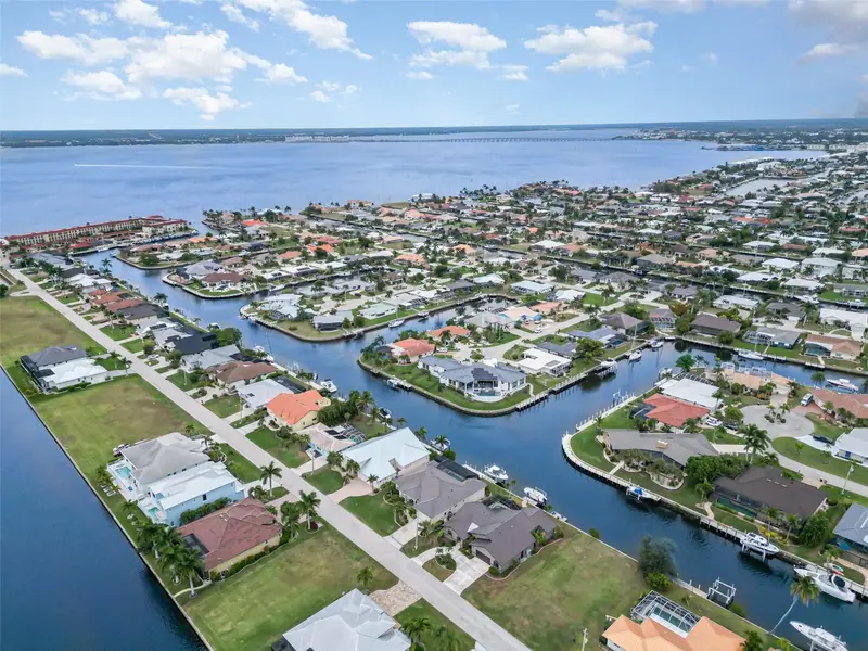 100 Colony Point Dr, FL