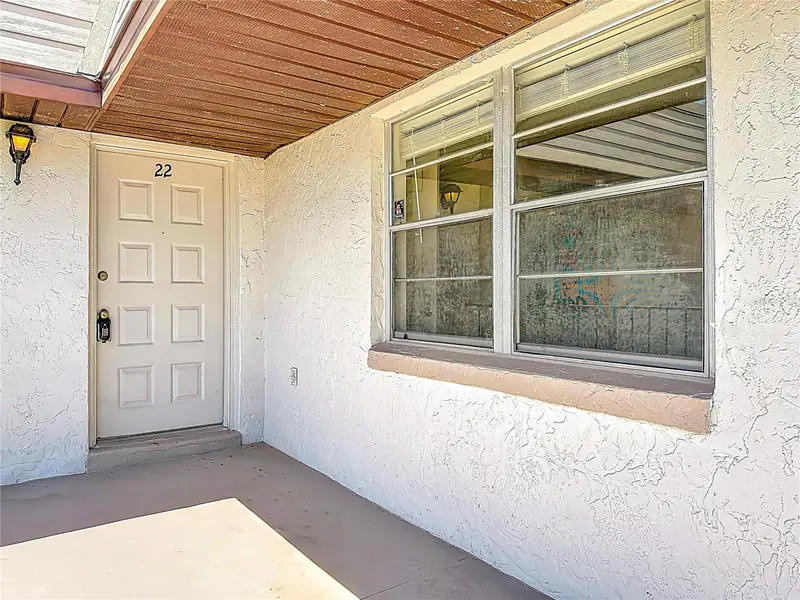 22 Windtree Ln #203, FL