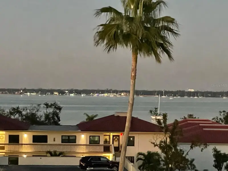 6279 Sun Blvd #503, FL