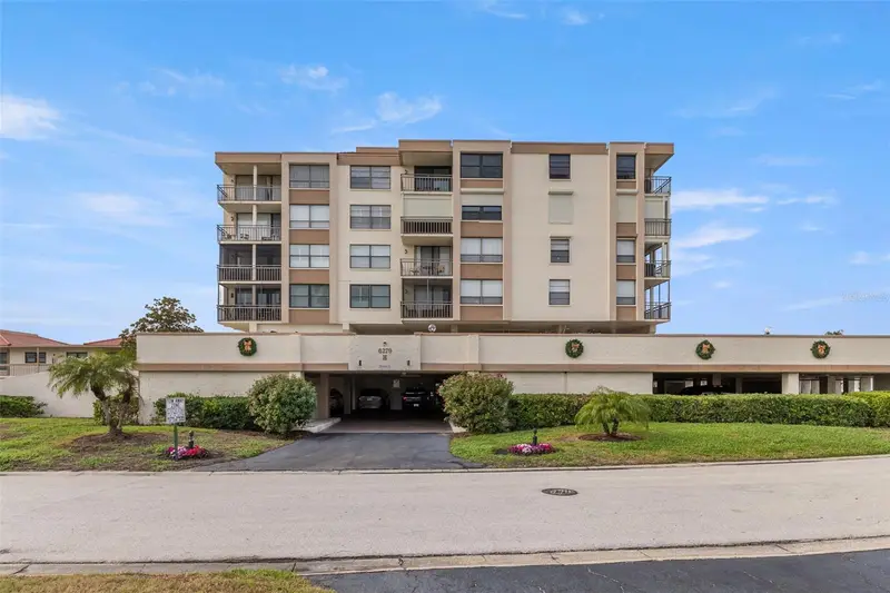6279 Sun Blvd #503, FL