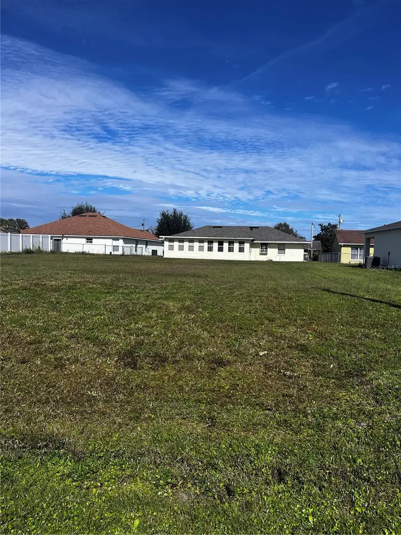 725 Leonardo Ct, FL