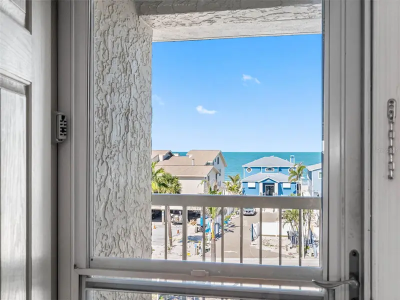 19925 Gulf Blvd #402, FL