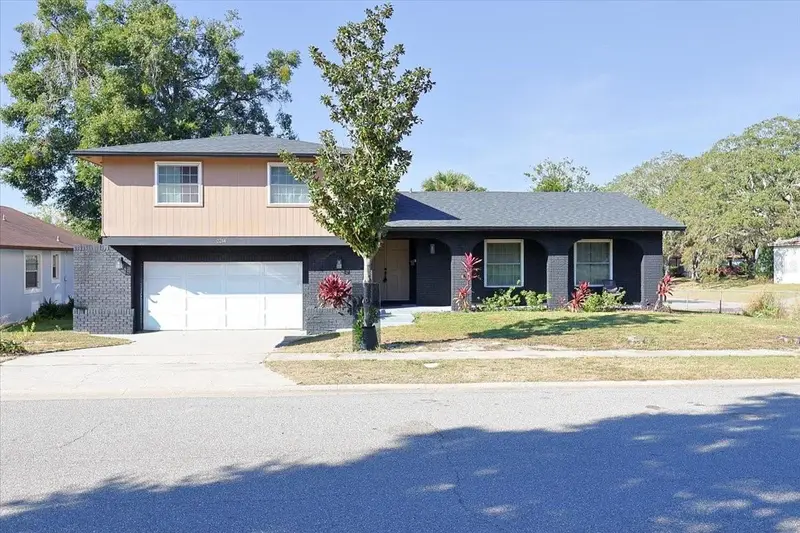 2244 Menomonee Ct, FL