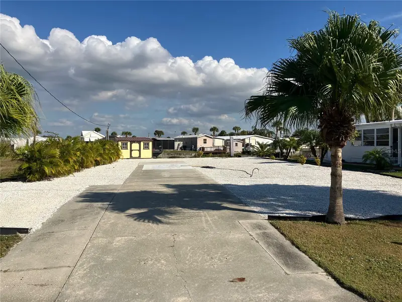 1447 Flamingo Dr, FL