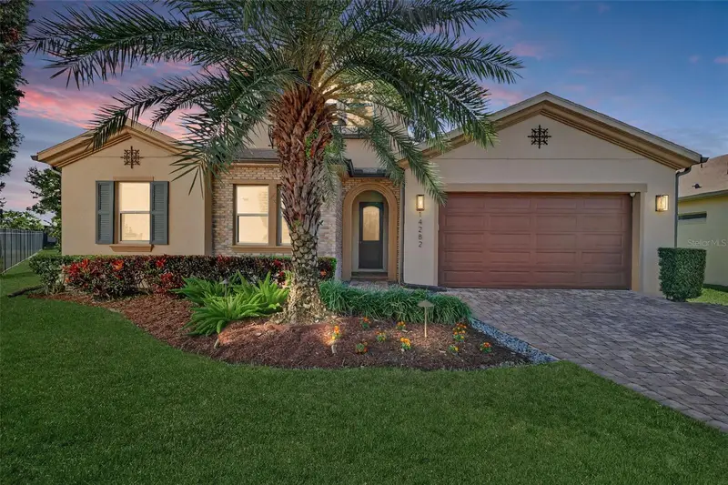 14282 Creekbed Cir, FL