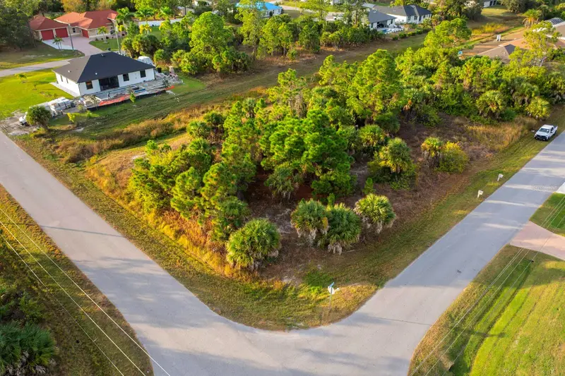 Dinsmore St, FL