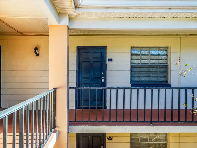 120 S Church Ave #209, FL