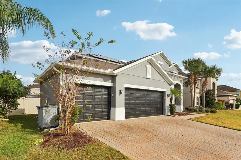 2132 Plantation Oak Dr, FL