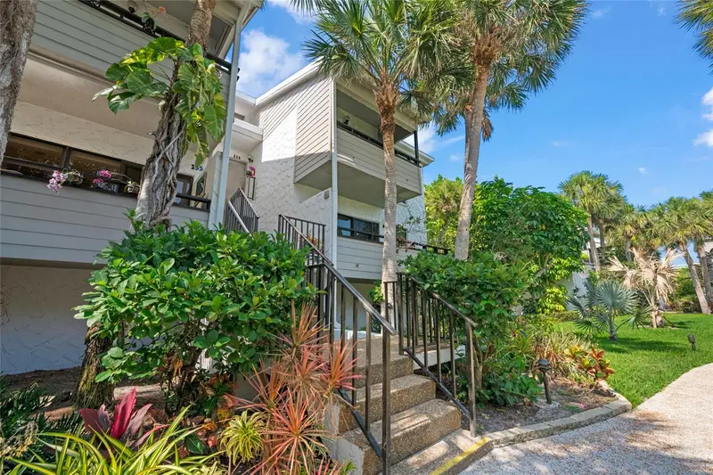 1555 Tarpon Center Dr #156, FL
