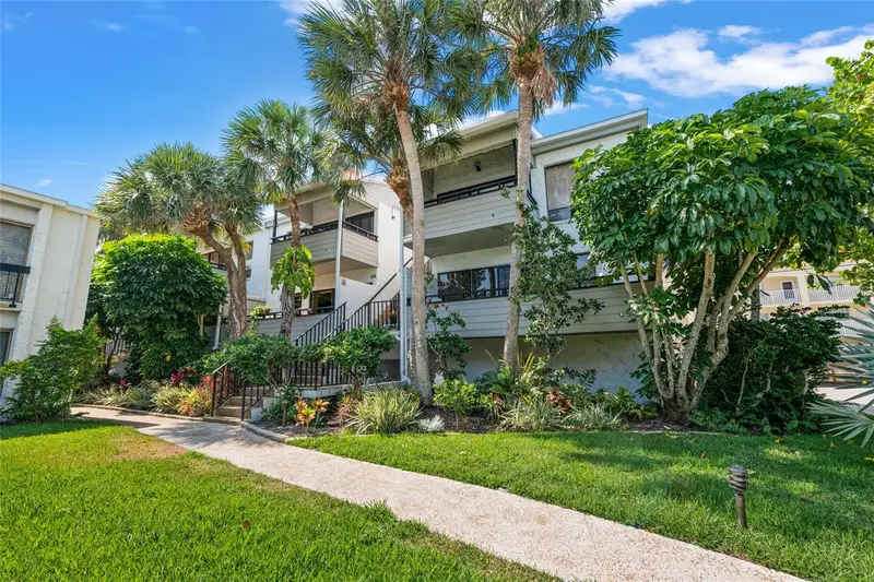 1555 Tarpon Center Dr #156, FL