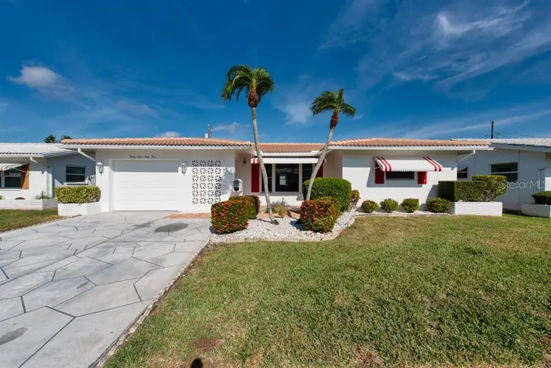 3843 97th Ter N, FL