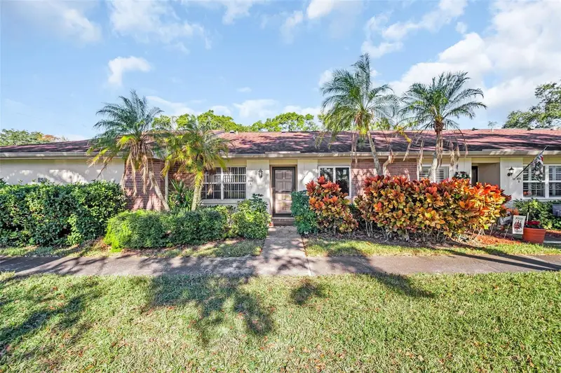 899 Cleland Ct #A, FL