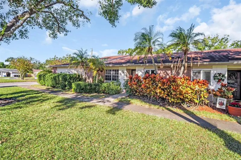 899 Cleland Ct #A, FL