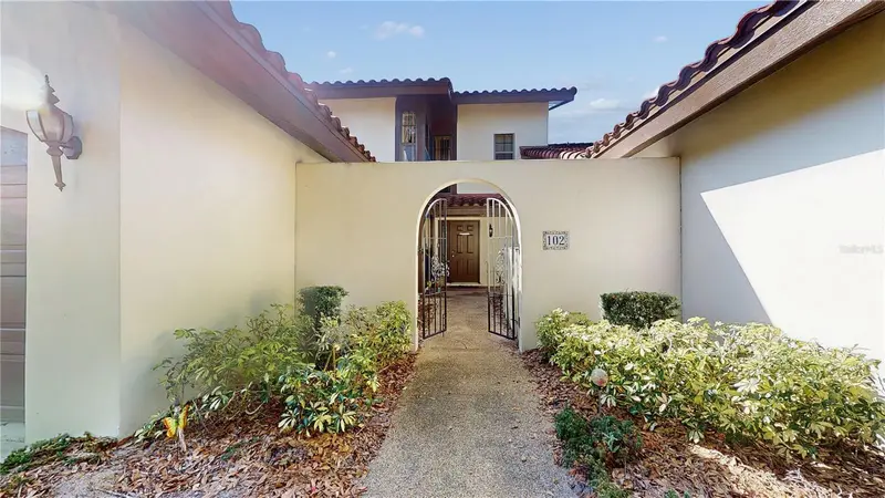 102 Coventry Ln, FL