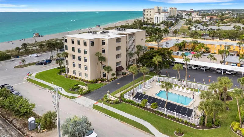 109 The Esplanade S #202, FL