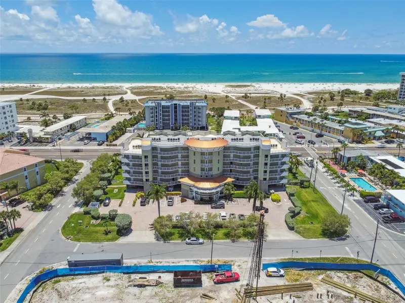 11605 Gulf Blvd #208, FL