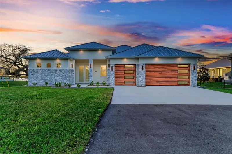 6100 Riverside Dr, FL