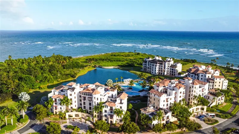 238 Candelero Dr #111, PR
