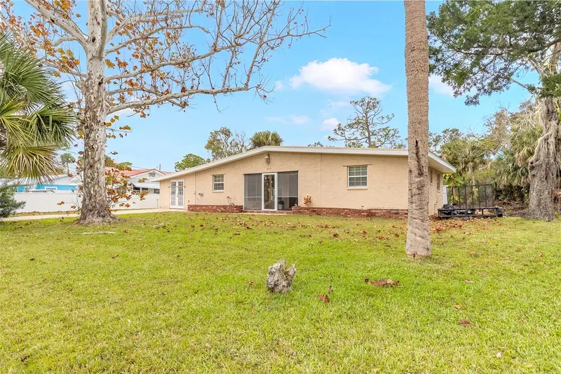 223 Charles St, FL