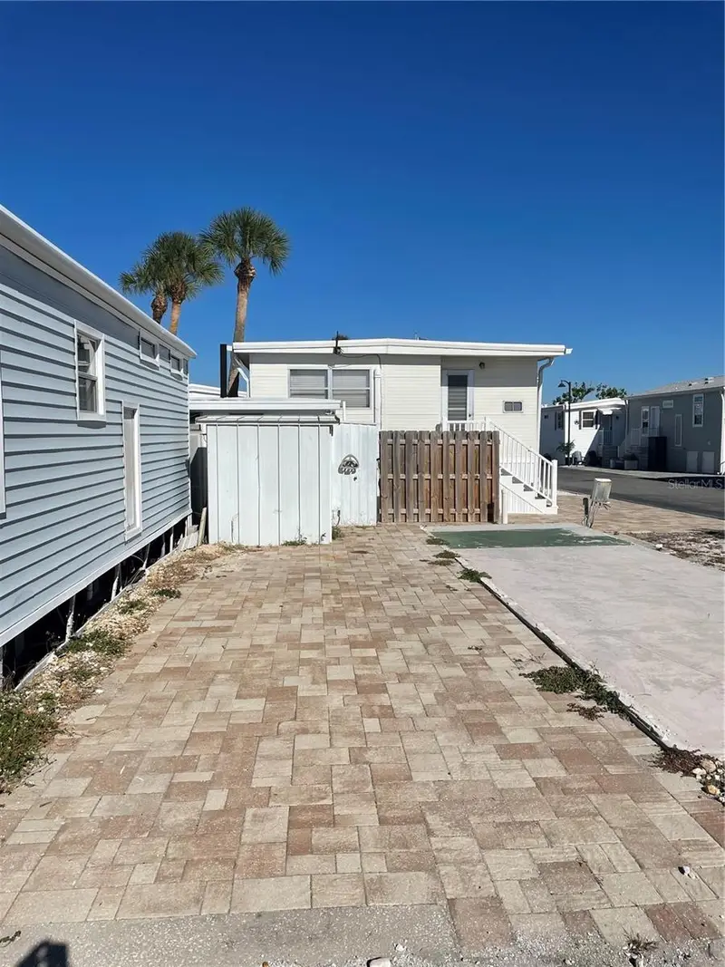 3710 Gulf Of Mexico Dr #D11, FL