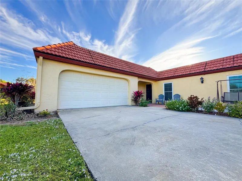 914 W Faith Cir, FL