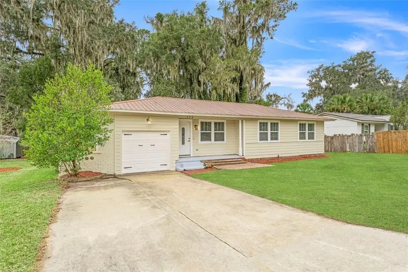 172 Se Saint Margarets St, FL