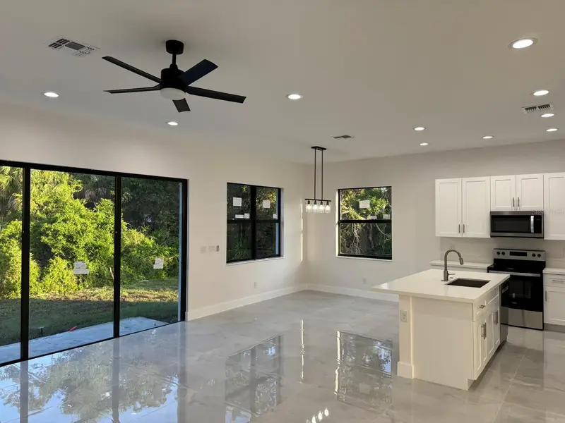 2145 Redmond St, FL