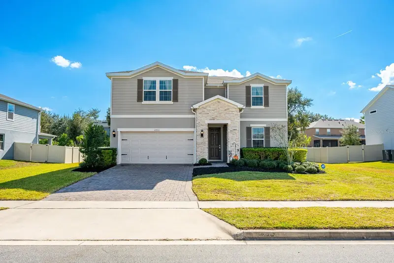 2713 Hilltop Loop, FL