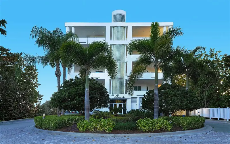 4561 Gulf Of Mexico Dr #202, FL