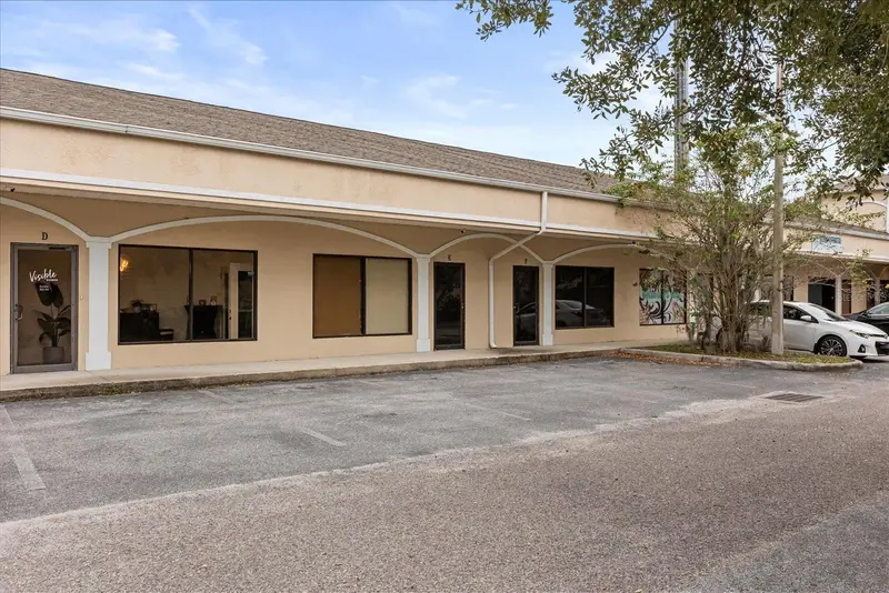 1046 Plaza Dr #D & E & F, FL