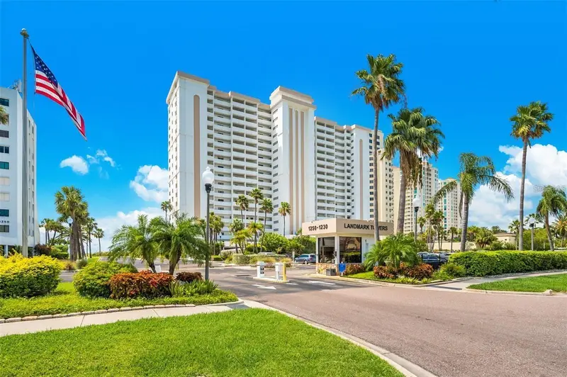 1230 Gulf Blvd #1402, FL