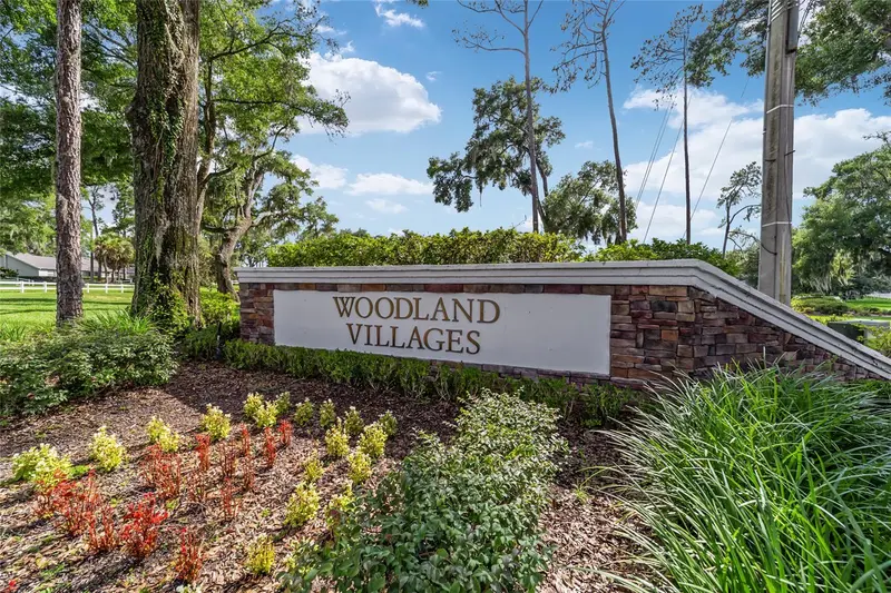 2412 Se 17th Cir, FL