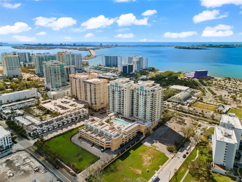 800 N Tamiami Trl #321, FL