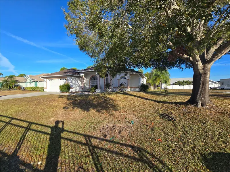 23404 Peachland Blvd, FL