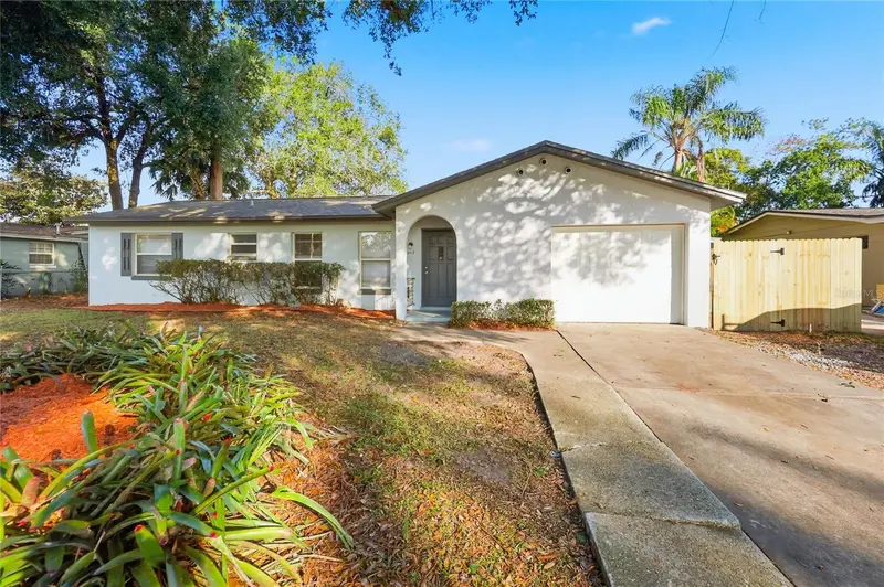 207 Waverly Dr, FL