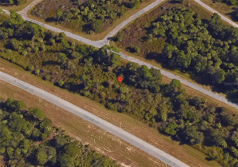 Devonshire Cir, FL