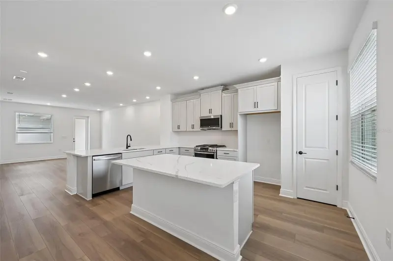 8229 Seaflower Pkwy, FL
