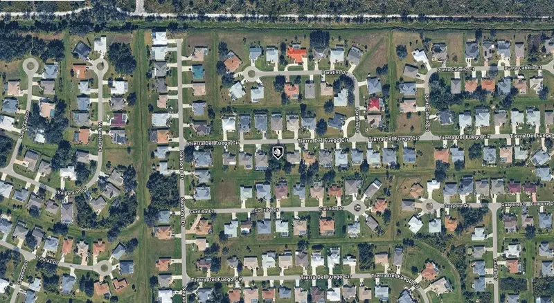 27069 Tierra Del Fuego Cir, FL