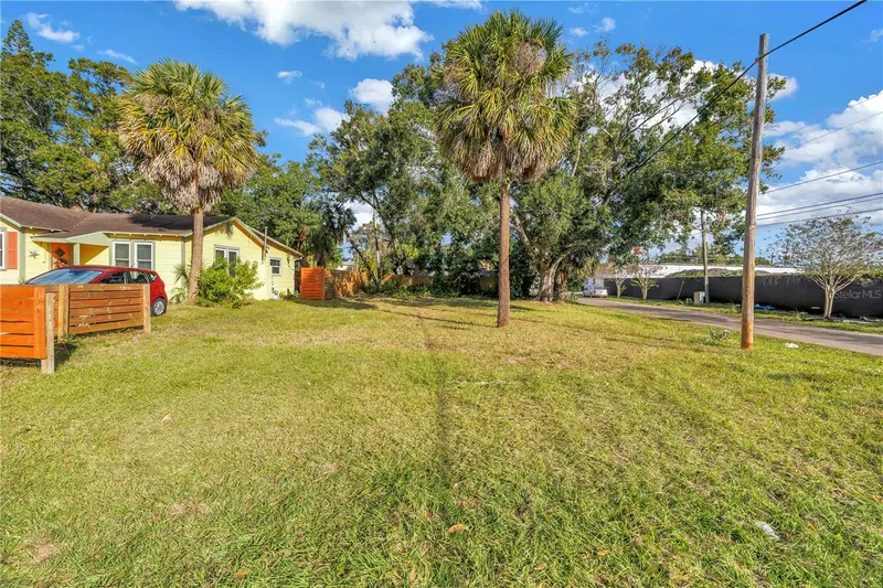 Preston Ave S, FL
