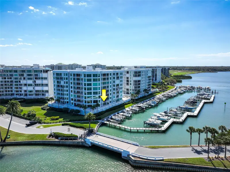 2 Seaside Ln #103, FL