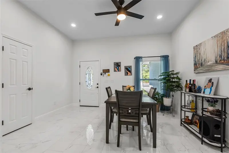 675 S Cedar Ave, FL