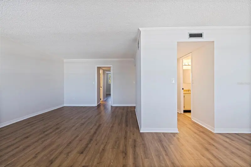 4890 Bay St Ne #330, FL