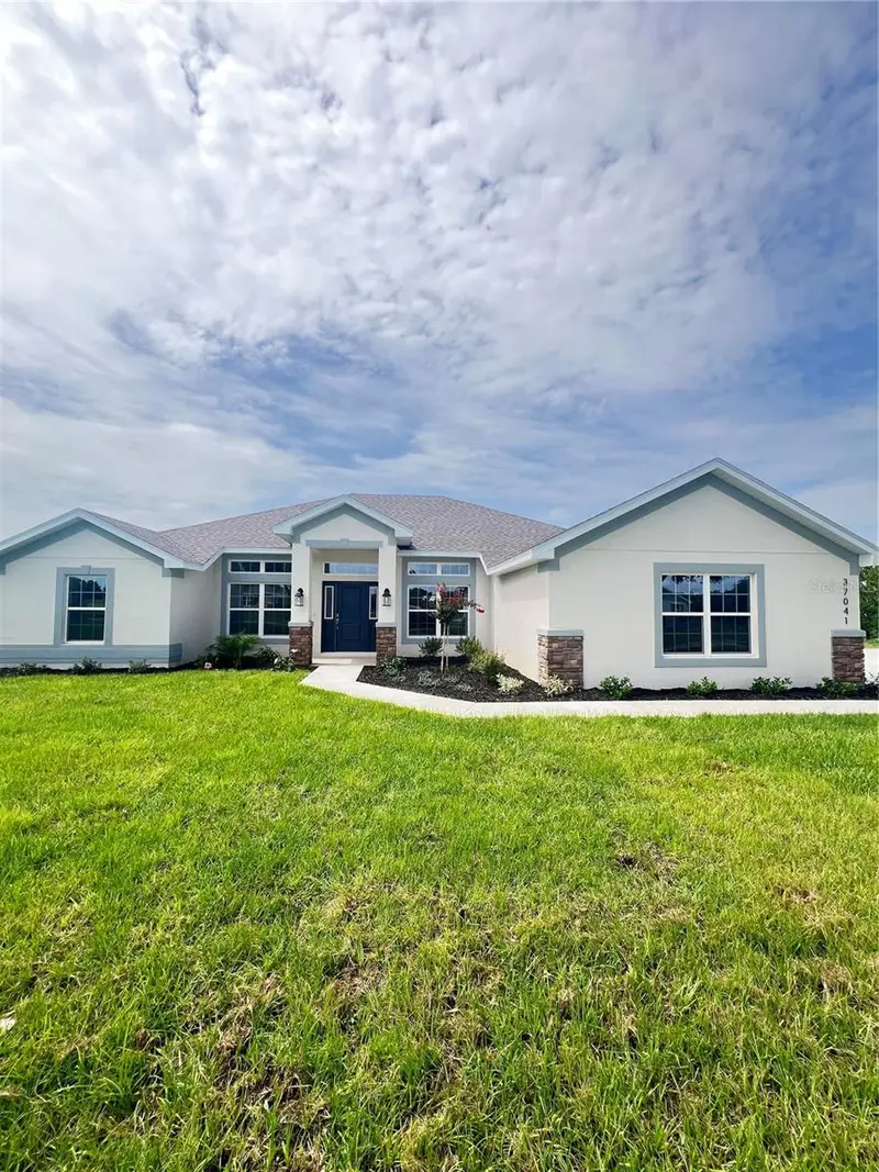 37041 Hidden View Circle, FL