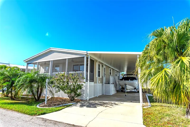 8 Hague Rd, FL