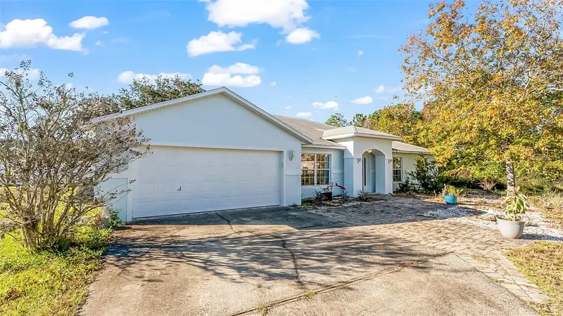8 White Hurst Ln, FL