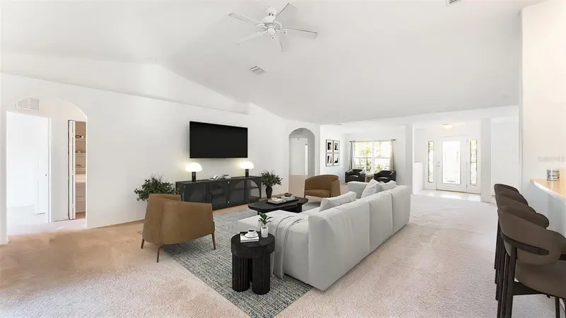8 White Hurst Ln, FL