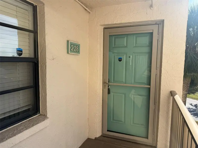 175 Kings Highway, FL