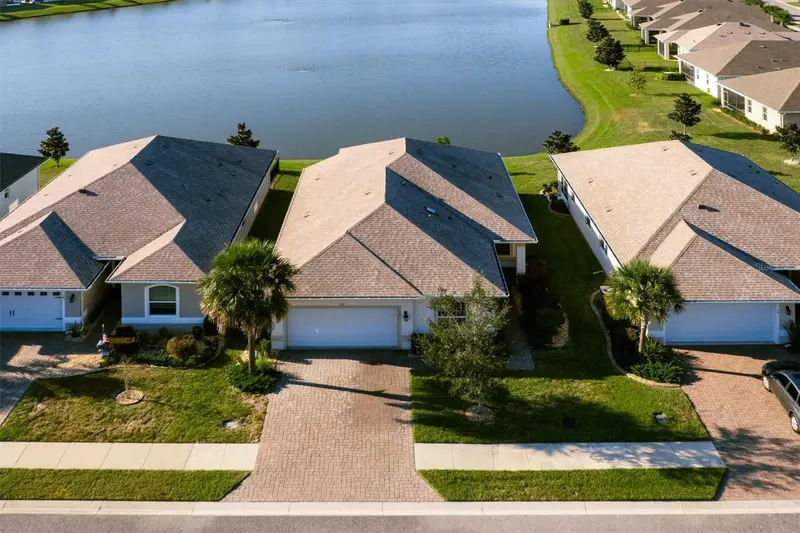 76 Park Place Cir, FL